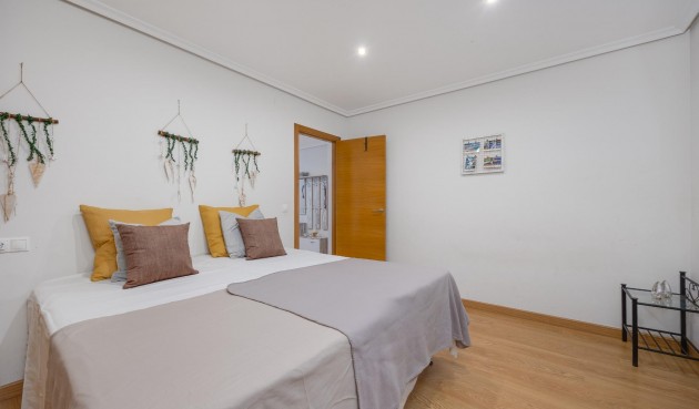 Reventa - Apartment -
Torrevieja - Centro