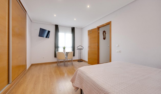 Reventa - Apartment -
Torrevieja - Centro