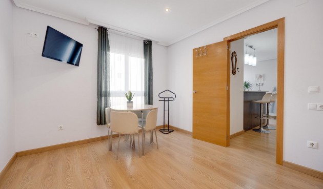 Reventa - Apartment -
Torrevieja - Centro