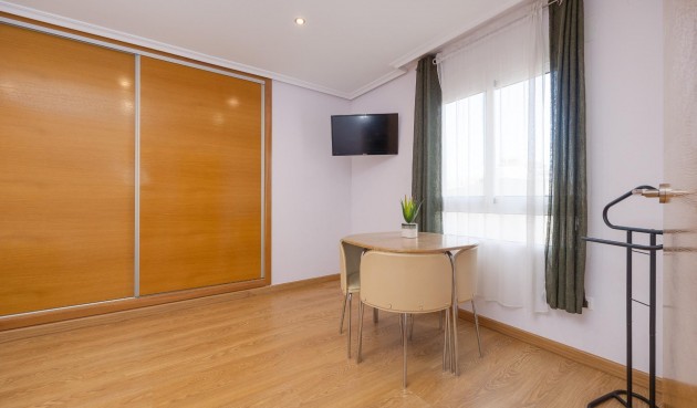 Reventa - Apartment -
Torrevieja - Centro