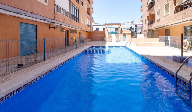 Reventa - Apartment -
Torrevieja - Centro