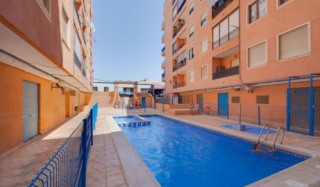 Reventa - Apartment -
Torrevieja - Centro