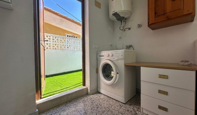 Återförsäljning - Town House -
Torrevieja - Cabo Cervera