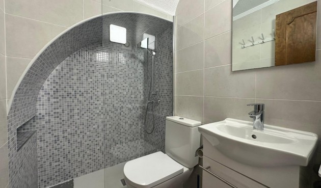 Återförsäljning - Town House -
Torrevieja - Cabo Cervera