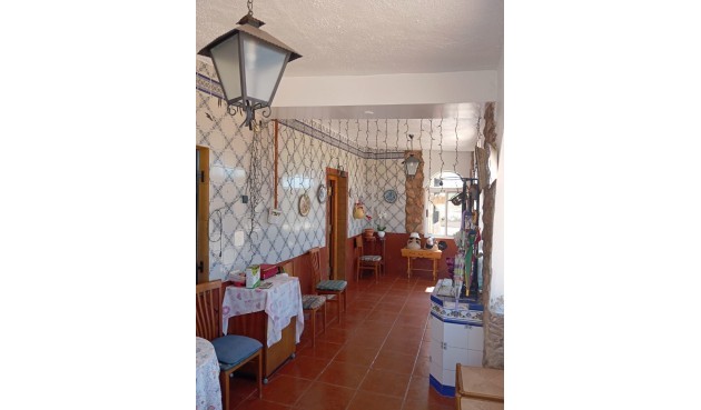 Reventa - Villa -
Yecla - Inland