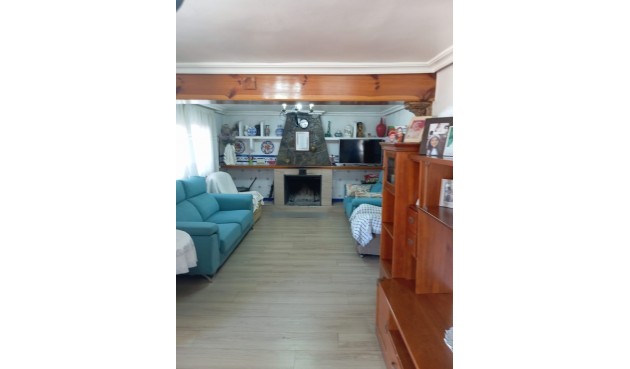 Reventa - Villa -
Yecla - Inland