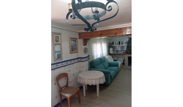 Reventa - Villa -
Yecla - Inland