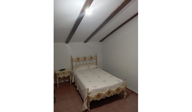 Reventa - Villa -
Yecla - Inland