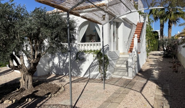 Reventa - Villa -
Camposol - Inland