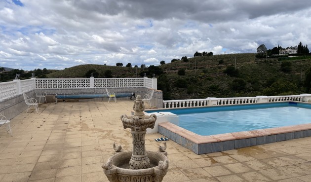 Resale - Villa -
Aledo - Inland