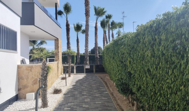 Resale - Apartment -
Orihuela Costa - PAU 8