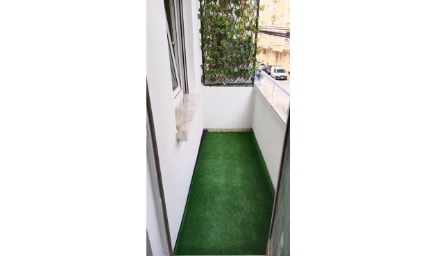 Resale - Apartment -
Torrevieja - Centro