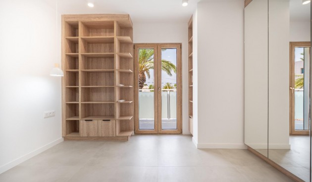 Resale - Villa -
Orihuela Costa - Cabo Roig