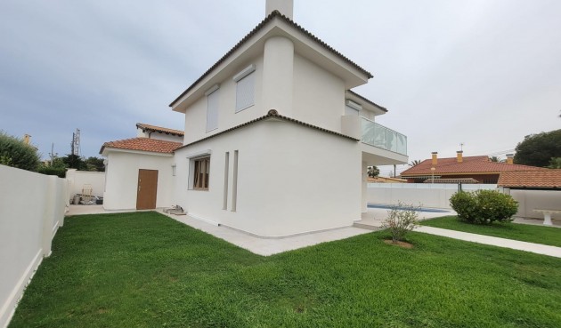 Resale - Villa -
Orihuela Costa - Cabo Roig