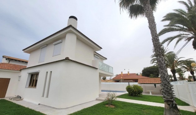 Resale - Villa -
Orihuela Costa - Cabo Roig