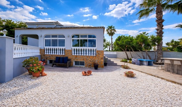 Återförsäljning - Villa -
Catral - Costa Blanca