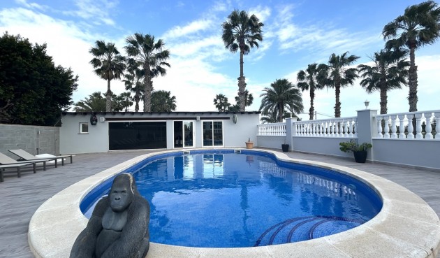 Återförsäljning - Villa -
Catral - Costa Blanca