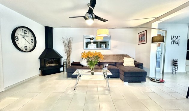 Återförsäljning - Villa -
Catral - Costa Blanca