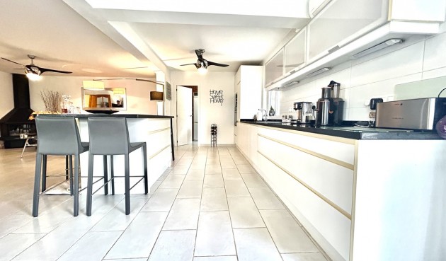 Återförsäljning - Villa -
Catral - Costa Blanca