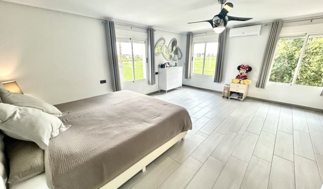 Återförsäljning - Villa -
Catral - Costa Blanca