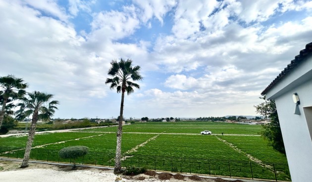 Återförsäljning - Villa -
Catral - Costa Blanca