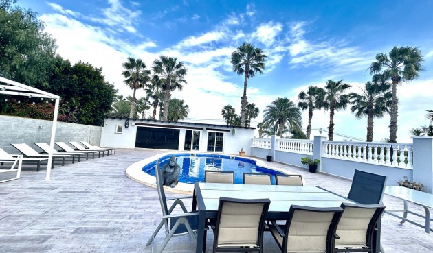 Återförsäljning - Villa -
Catral - Costa Blanca
