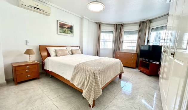 Resale - Villa -
Pinar de Campoverde - Inland