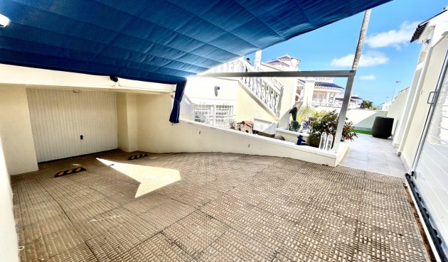 Resale - Villa -
Pinar de Campoverde - Inland