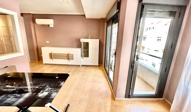 Resale - Apartment -
Torrevieja - Costa Blanca