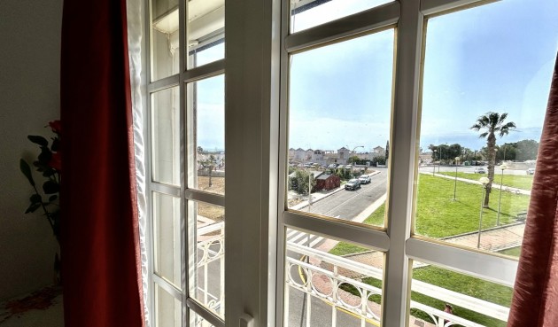 Resale - Apartment -
Los Altos - Costa Blanca