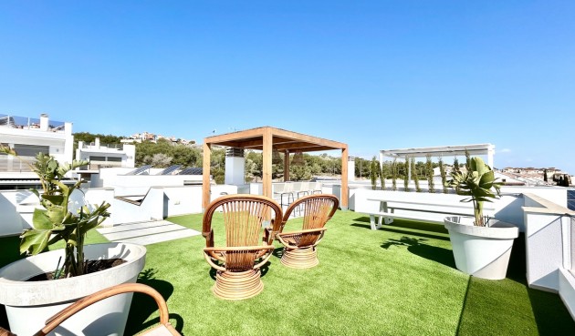 Resale - Villa -
Las Filipinas - Inland