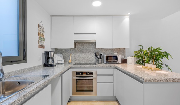 Resale - Apartment -
Campoamor - Costa Blanca