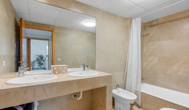 Resale - Apartment -
Campoamor - Costa Blanca