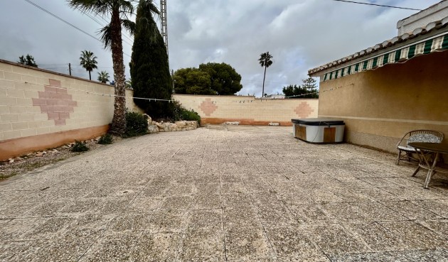Resale - Villa -
Cabo Roig - Costa Blanca