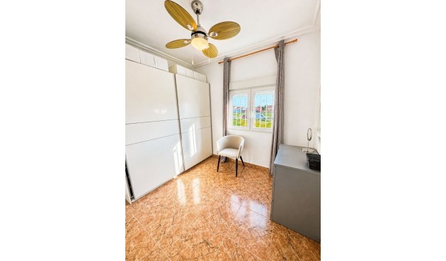 Brukt - Villa -
Torrevieja - Costa Blanca