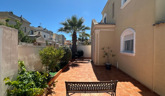 Brukt - Villa -
Torrevieja - Costa Blanca