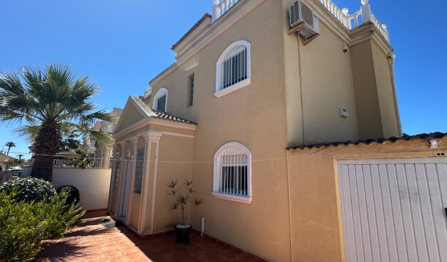 Brukt - Villa -
Torrevieja - Costa Blanca