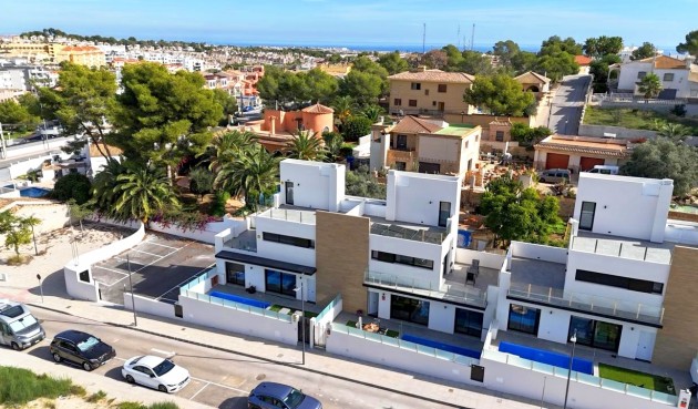 Brukt - Villa -
Villamartin - Costa Blanca