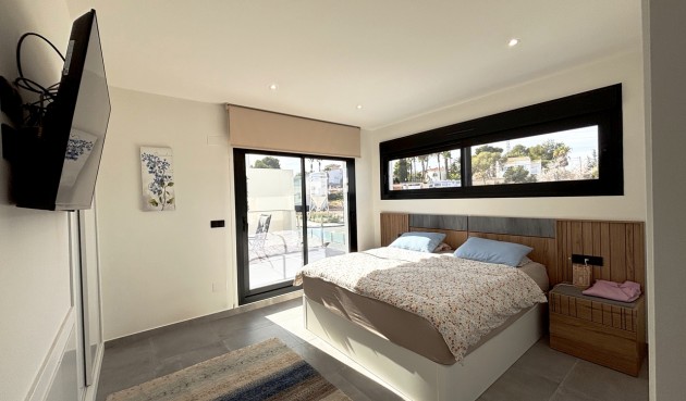 Brukt - Villa -
Villamartin - Costa Blanca