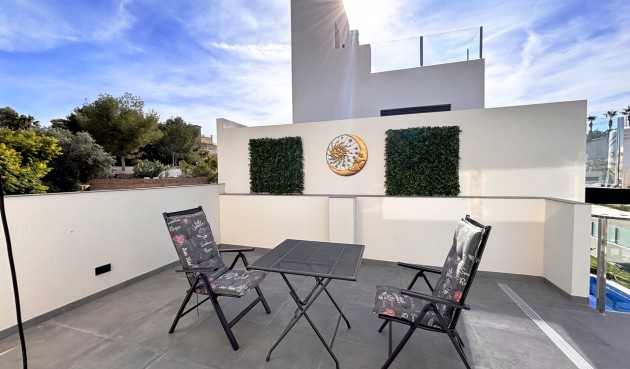 Brukt - Villa -
Villamartin - Costa Blanca