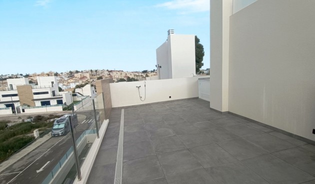 Brukt - Villa -
Villamartin - Costa Blanca