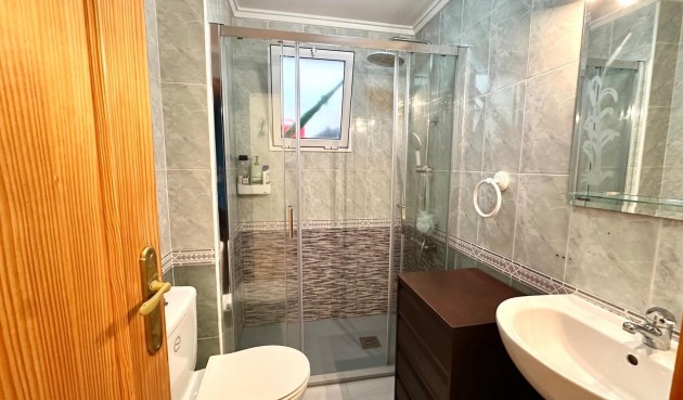 Återförsäljning - Apartment -
Torrevieja - Centro