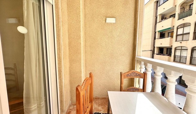 Återförsäljning - Apartment -
Torrevieja - Centro