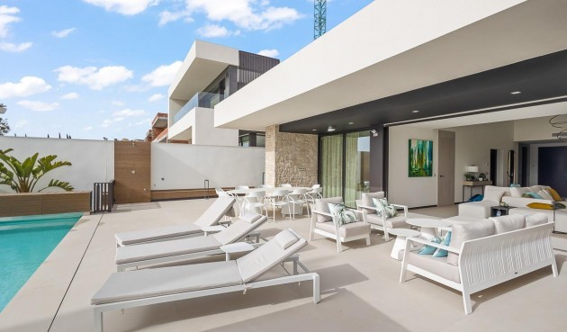 Brukt - Villa -
Algorfa - Comunidad Valenciana