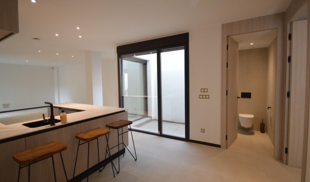 Brukt - Villa -
Algorfa - Comunidad Valenciana