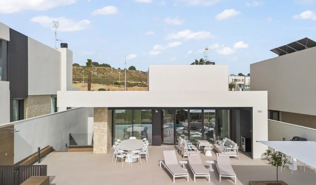 Brukt - Villa -
Algorfa - Comunidad Valenciana