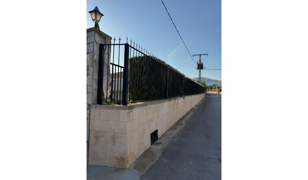 Reventa - Villa -
Albatera - Partida Lomas