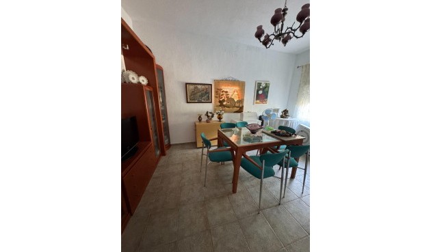Reventa - Villa -
Albatera - Partida Lomas