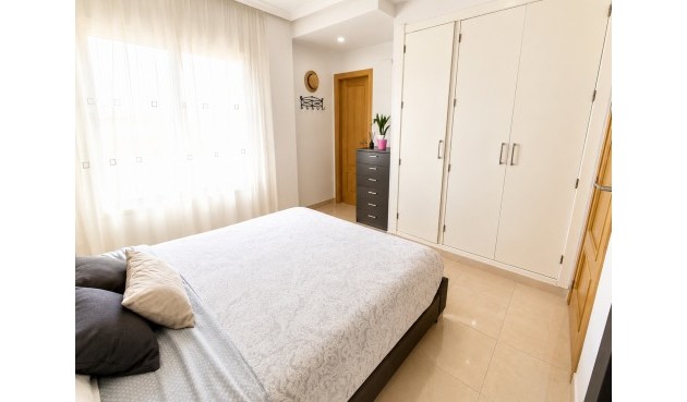 Brukt - Apartment -
Almoradí - Inland