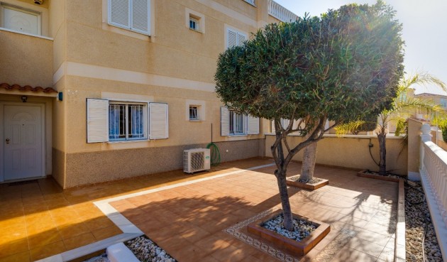 Brukt - Apartment -
Orihuela Costa - Costa Blanca